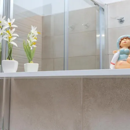 So Hvar So Good! Spacious With Terrace شقة *