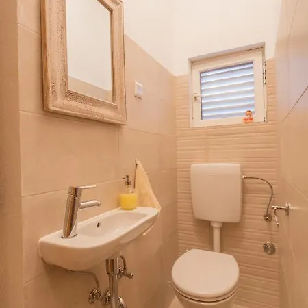 So Hvar So Good! Spacious With Terrace شقة هفار