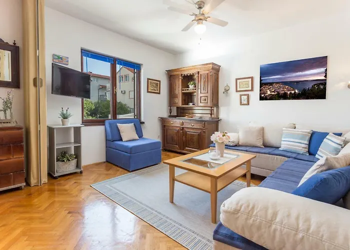 So Hvar So Good! Spacious With Terrace Daire