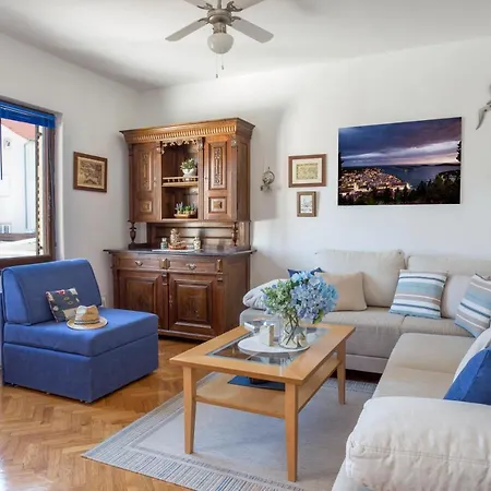 So Hvar So Good! Spacious With Terrace Apartment *