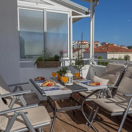 So Hvar So Good! Spacious With Terrace Lägenhet *