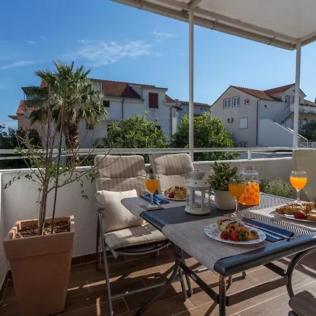 Apartment So Hvar So Good! Spacious With Terrace