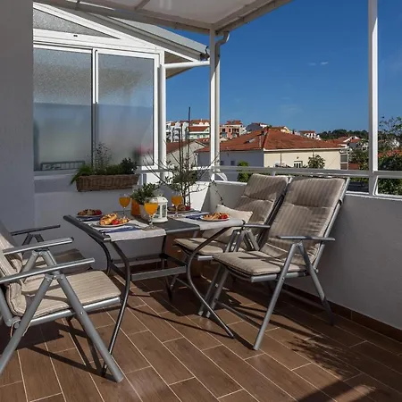 Apartment So Hvar So Good! Spacious With Terrace