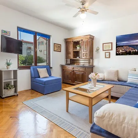 So Hvar So Good! Spacious With Terrace 公寓