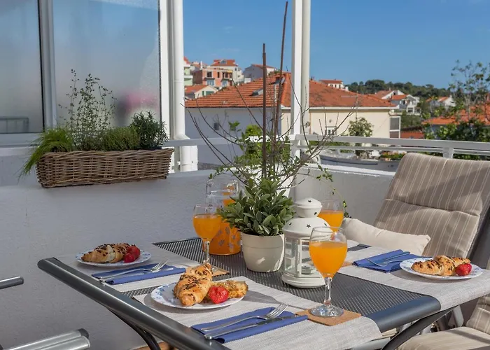 So Hvar So Good! Spacious With Terrace Appartement Hvar Town