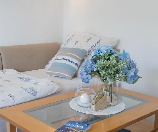 So Hvar So Good! Spacious With Terrace