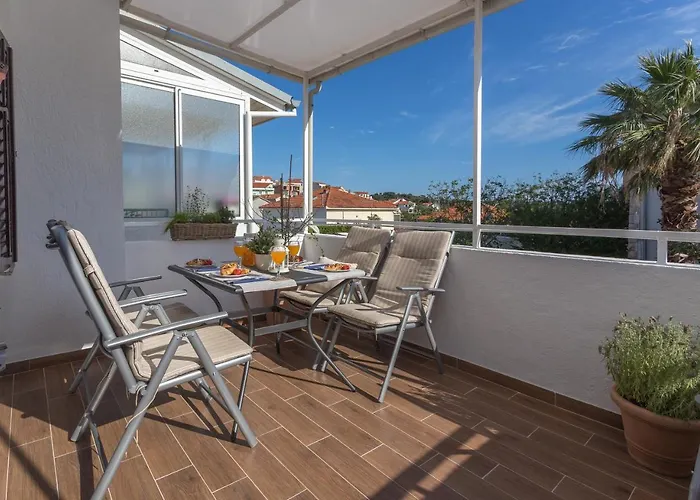 So Hvar So Good! Spacious With Terrace *