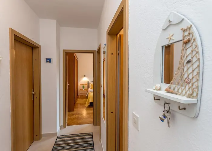 So Hvar So Good! Spacious With Terrace Hvar Town