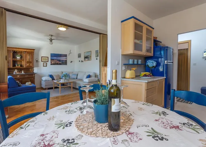 So Hvar So Good! Spacious With Terrace