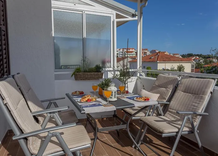 So Hvar So Good! Spacious With Terrace Apartment *