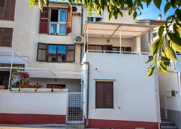 So Hvar So Good! Spacious With Terrace Apartment *