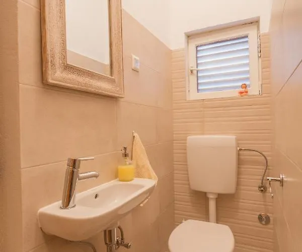 So Hvar So Good! Spacious With Terrace Apartment Hvar Town